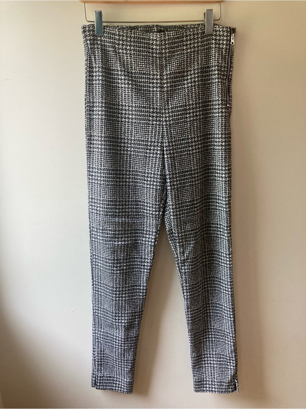 Dynamite Gray Houndstooth Dress Pants